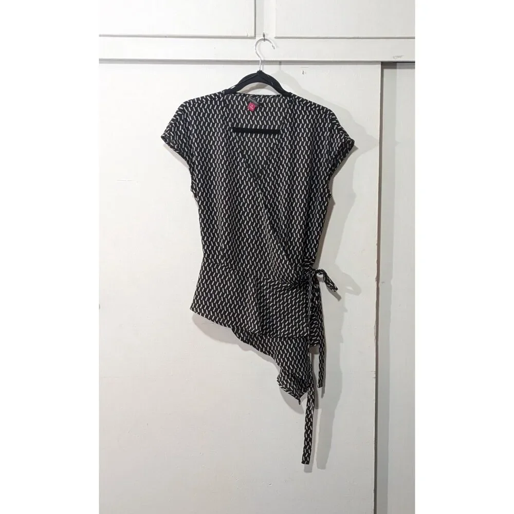 Vince Camuto wrap top with asymmetrical hem Med. - Picture 2 of 8